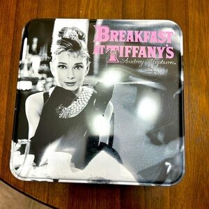 BREAKFAST AT TIFFANY LUNCH BOX